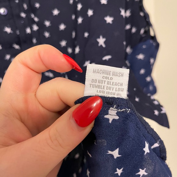 Larsen Gray Navy and White Star Button Down Blouse Size Medium - Picture 6 of 9